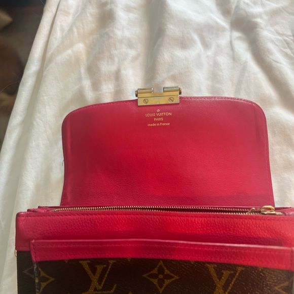 Louis Vuitton wallet on chain - Picture 9 of 14